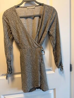 Abercrombie & Fitch Olive and Cream Printed Wrap Dress